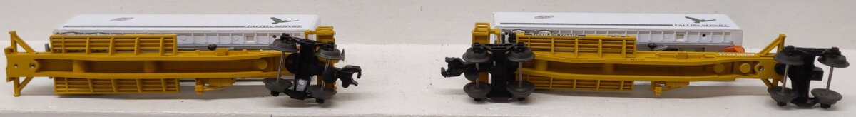 Lionel 6-16334 O Chicago & Northwestern TTUX Flat Cars with Trailers VG/Box