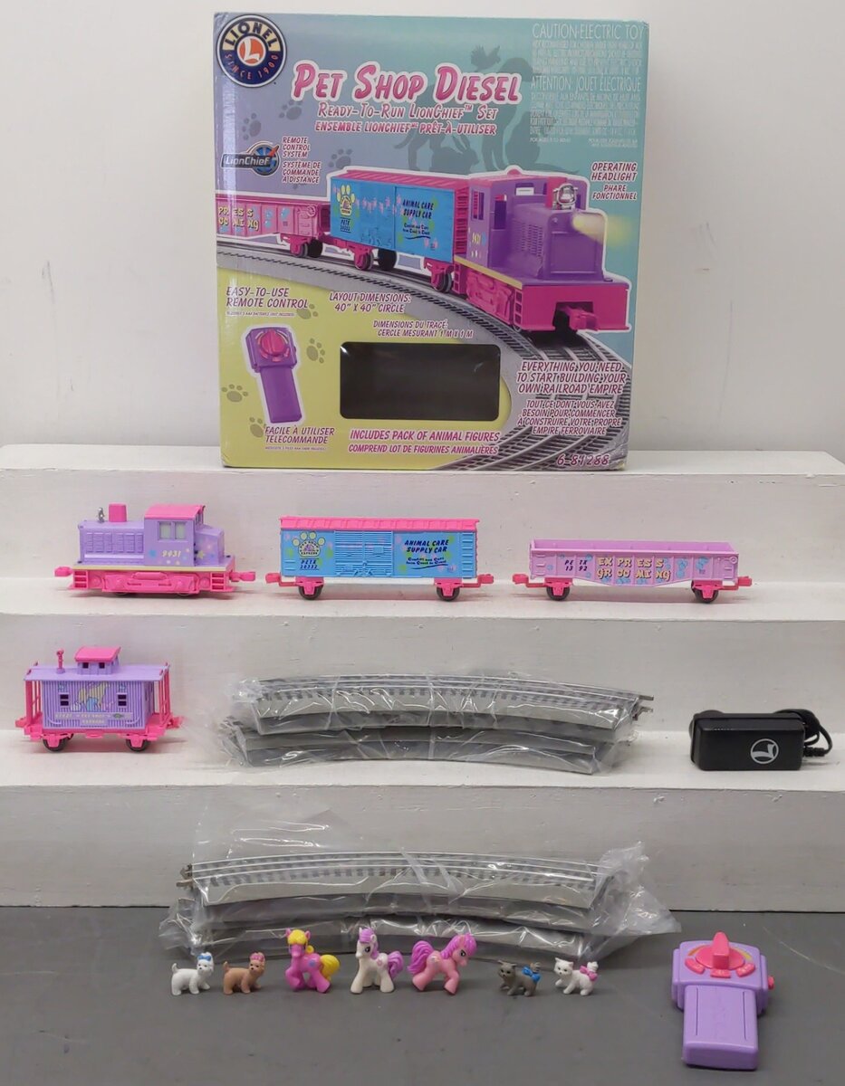 Lionel 6-81288 Lionel Junction Pet Shop LionChief O Gauge Diesel Train Set EX/Box