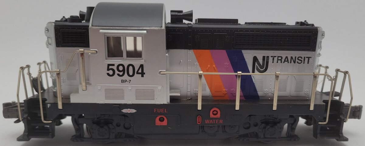 RMT 4751 O NJ Transit Powered Diesel Locomotive #5904 EX/Box