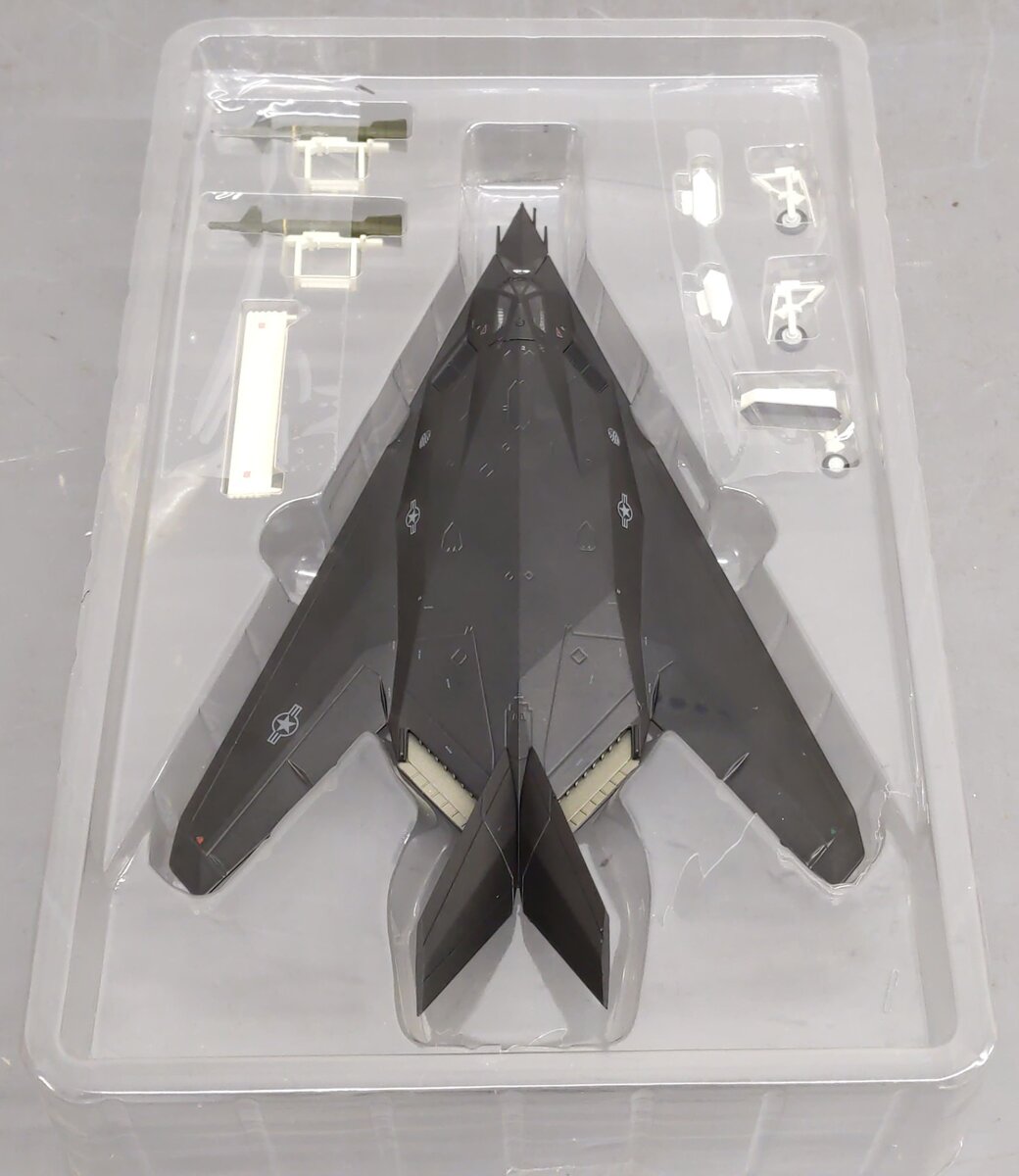 WLTK F-117A Stealth USAF Fighter 1:72 Scale EX/Box