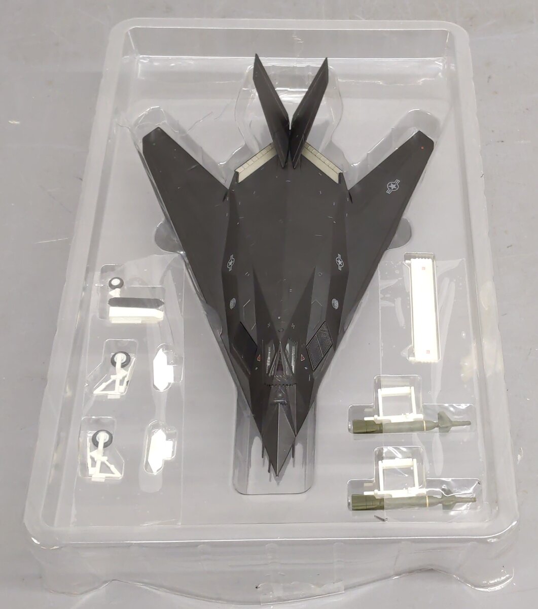 WLTK F-117A Stealth USAF Fighter 1:72 Scale EX/Box