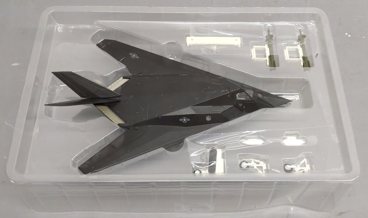 WLTK F-117A Stealth USAF Fighter 1:72 Scale EX/Box