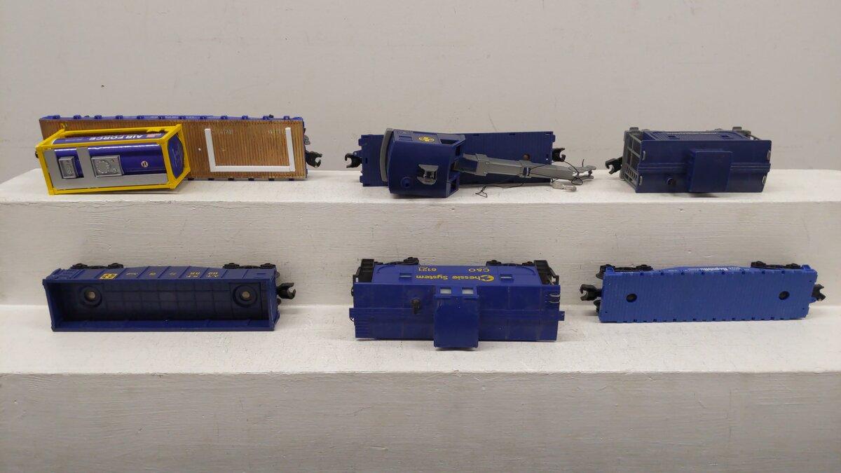 Lionel & Others O Gauge Assorted Freight Cars [6] VG