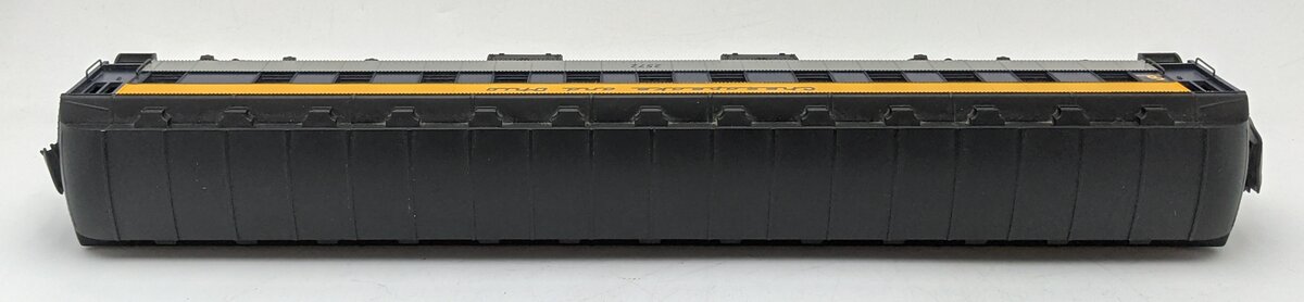 Lionel 6-19089 O Chesapeake & Ohio Heavyweight Passenger Car #2572 EX