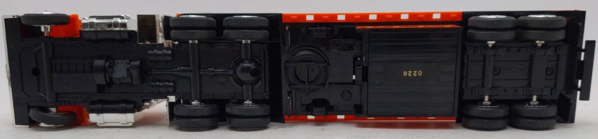 Taylor Trucks 0226 18 Wheel Truck & Flatbed EX