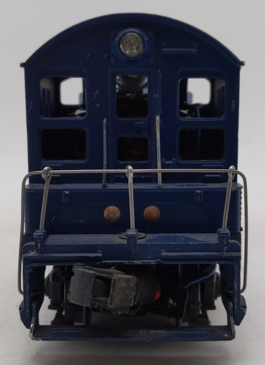 Lionel 624 Vintage O Chesapeake & Ohio NW-2 Powered Diesel Locomotive VG