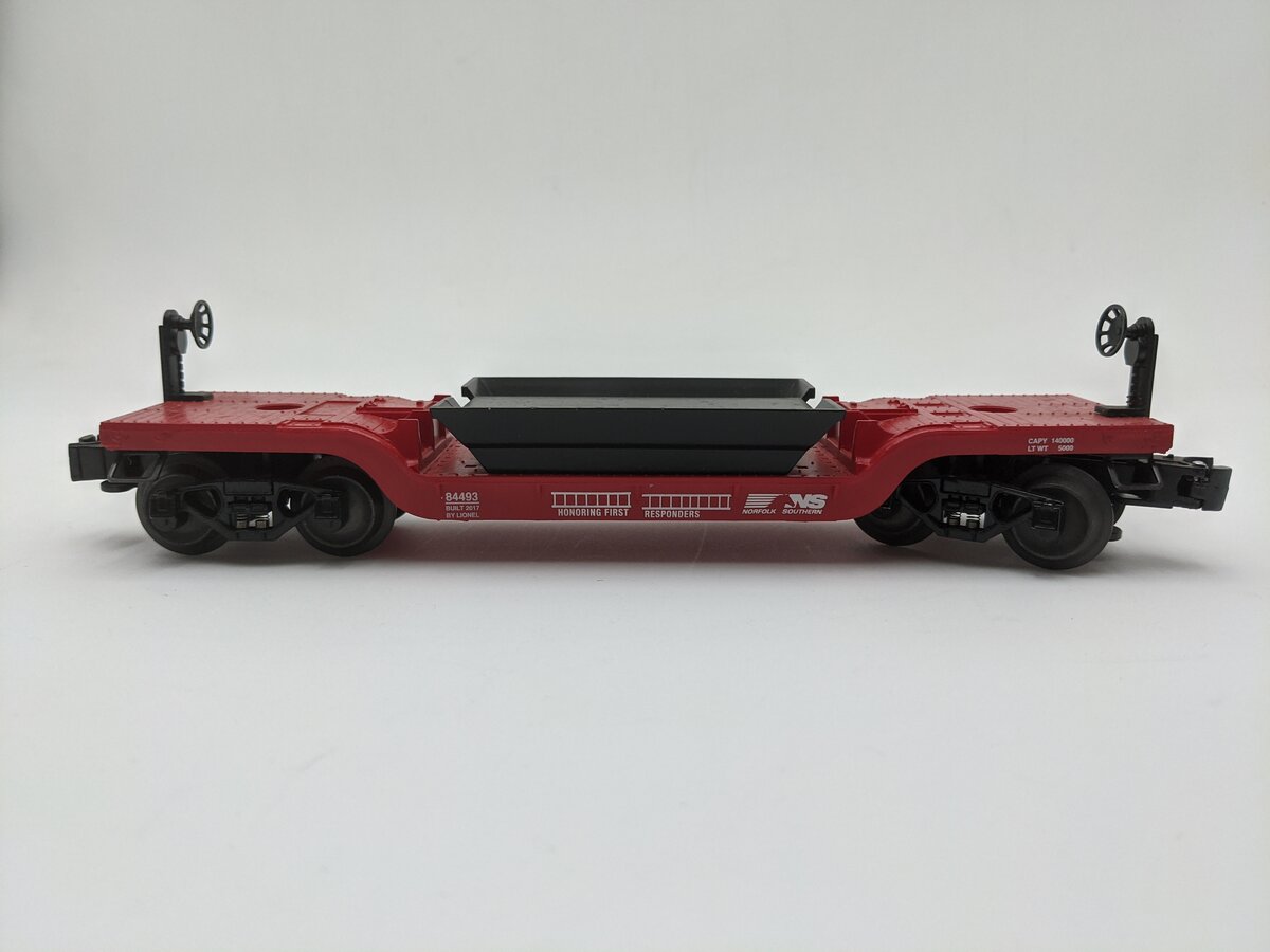 Lionel 84493 O Gauge Norfolk Southern First Responders Flatcar EX