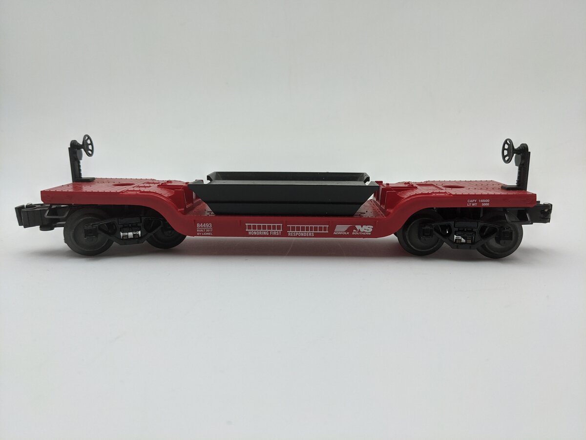 Lionel 84493 O Gauge Norfolk Southern First Responders Flatcar EX
