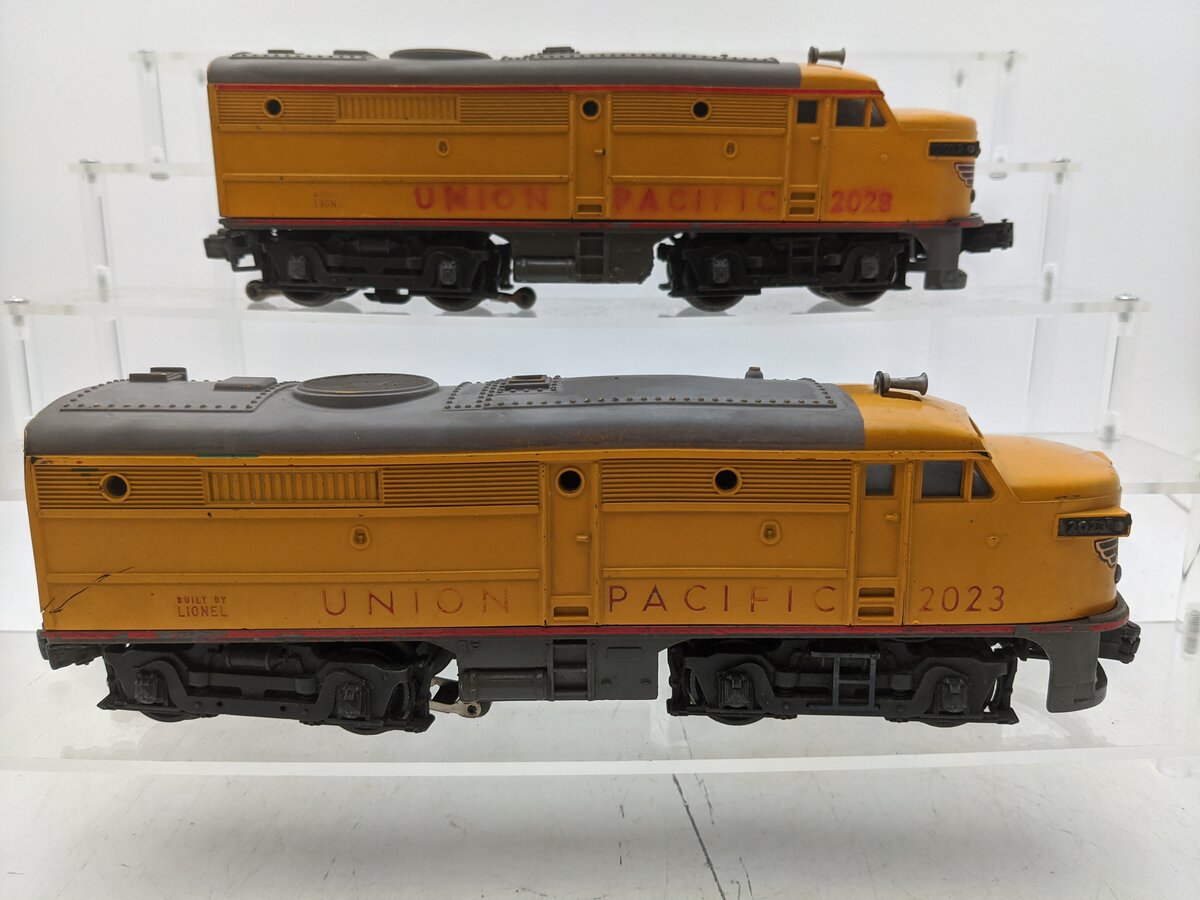 Lionel 2023 Vintage O Union Pacific Alco AA Diesel Locomotive Set