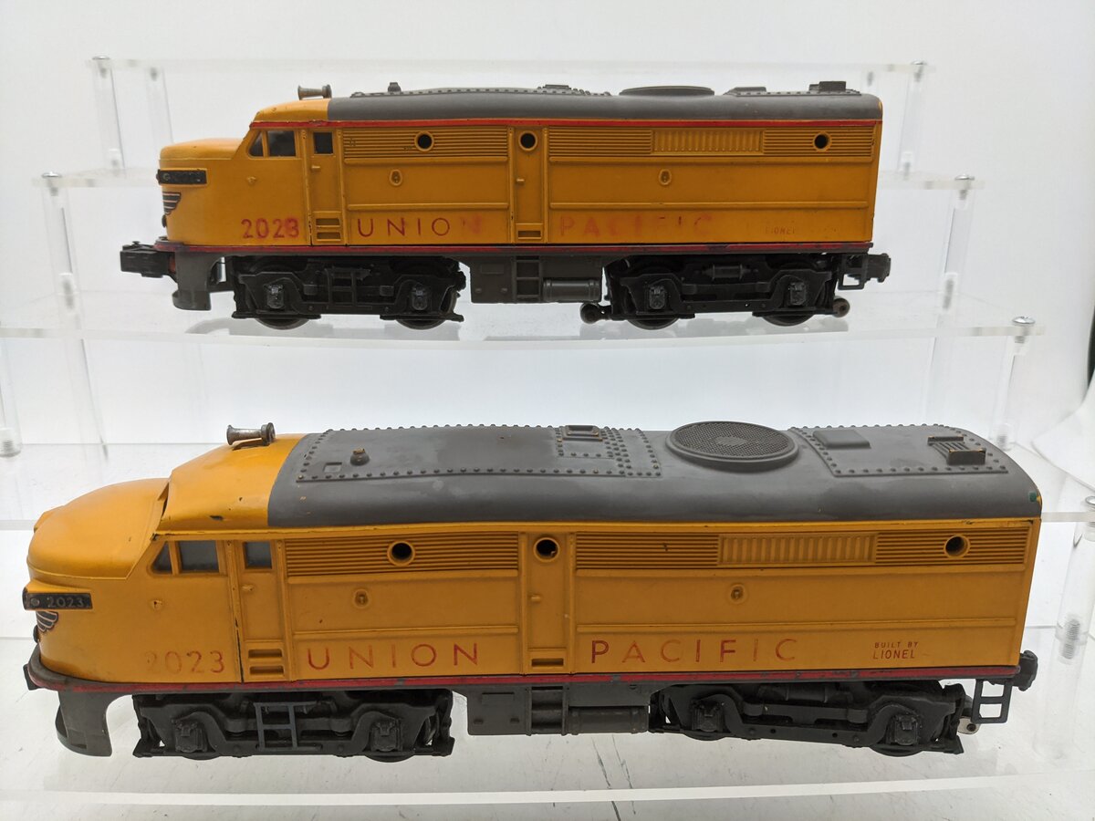 Lionel 2023 Vintage O Union Pacific Alco AA Diesel Locomotive Set