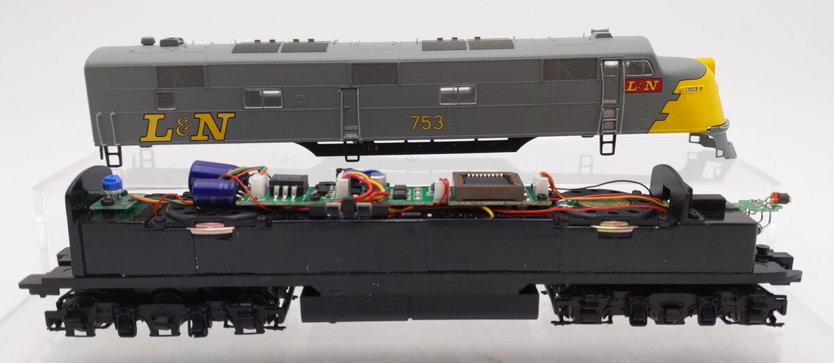 Proto 2000 23189 HO Life Like L&N E6 Diesel Locomotive w/Mars Light #753 W/DCC EX/Box