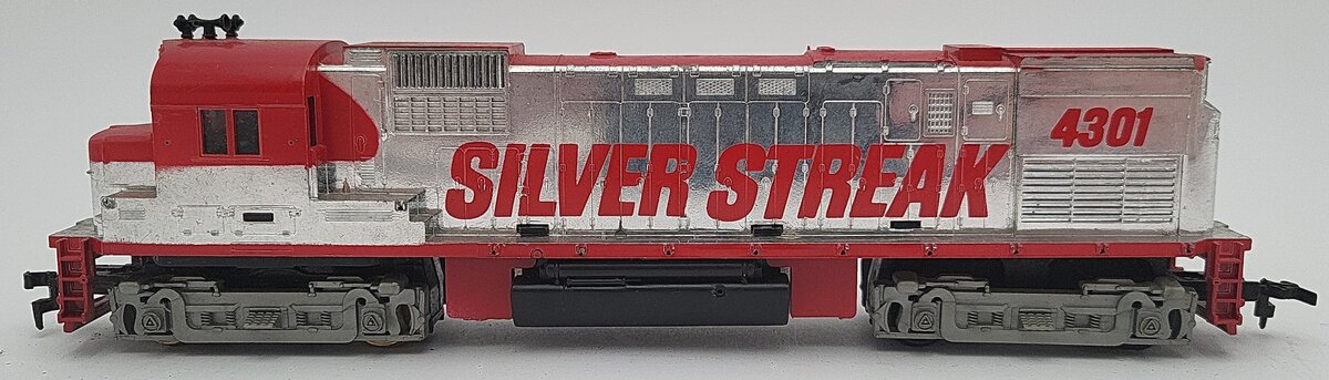 Tyco HO Scale GP 7 Silver Streak Diesel Locomotive #4301 EX