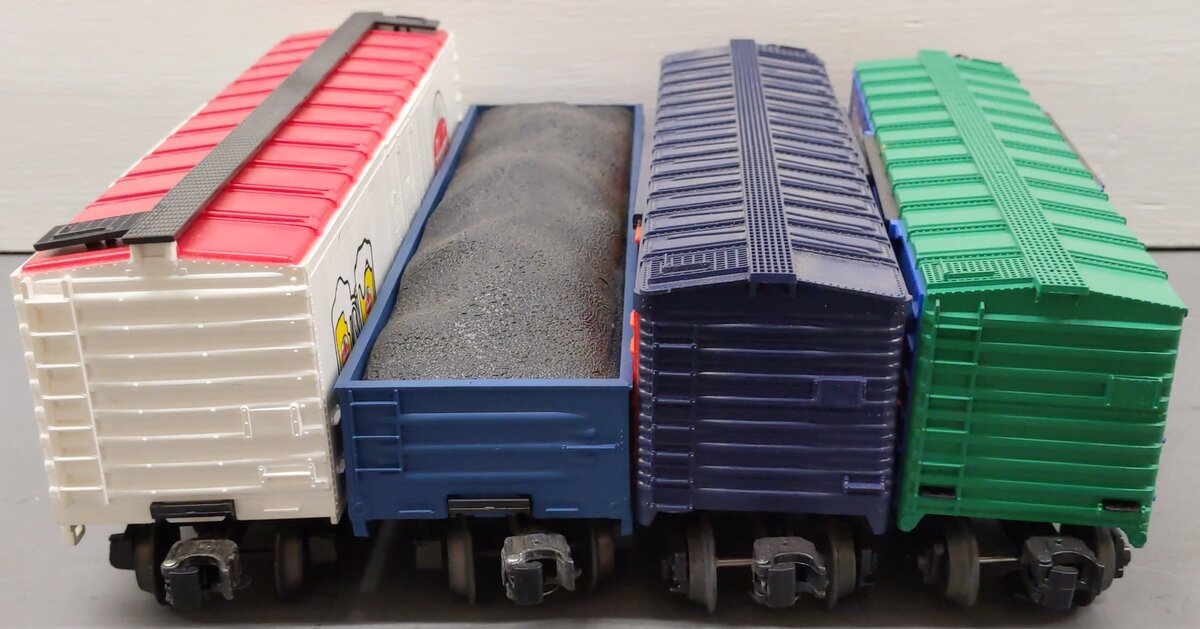 Lionel O Gauge Assorted Freight Cars 6-7706, 6-19915, 6-9822, 6-9825 [4] EX