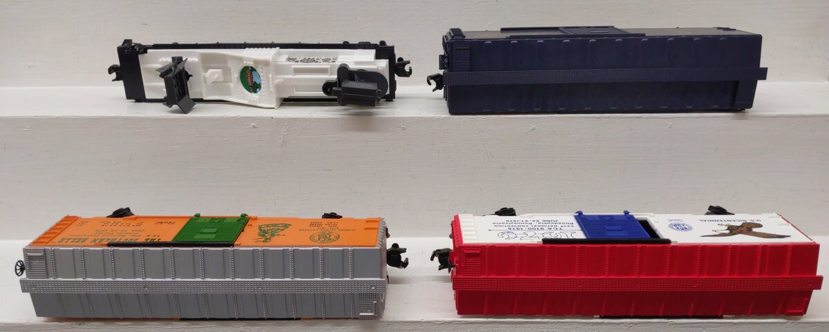 Assorted O Gauge Freight Cars 6-9774, 19355, 6-16670, 6-9779 [4] EX/Box