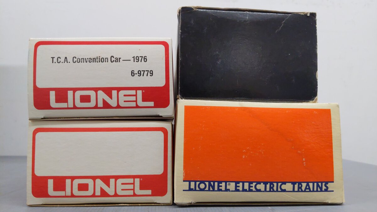 Assorted O Gauge Freight Cars 6-9774, 19355, 6-16670, 6-9779 [4] EX/Box