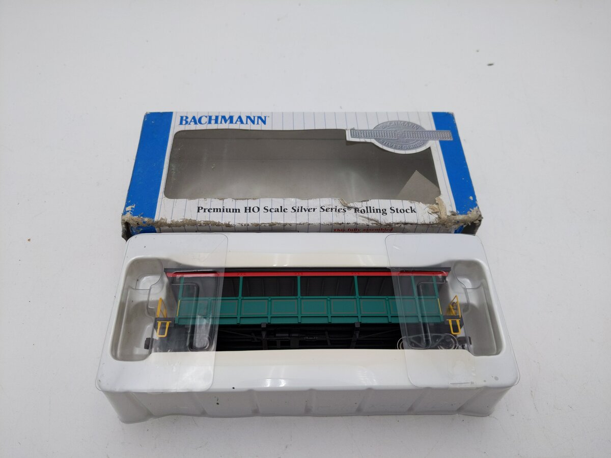Bachmann 17449 HO Scale Unlettered Open-Sided Excursion Car w/ Seats NIB