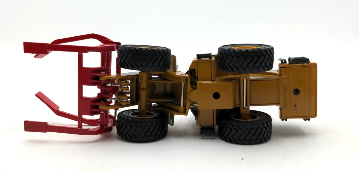 Norscot 55026 1:50 Caterpillar 980G Forest Machine w/Tire Changer - Custom EX