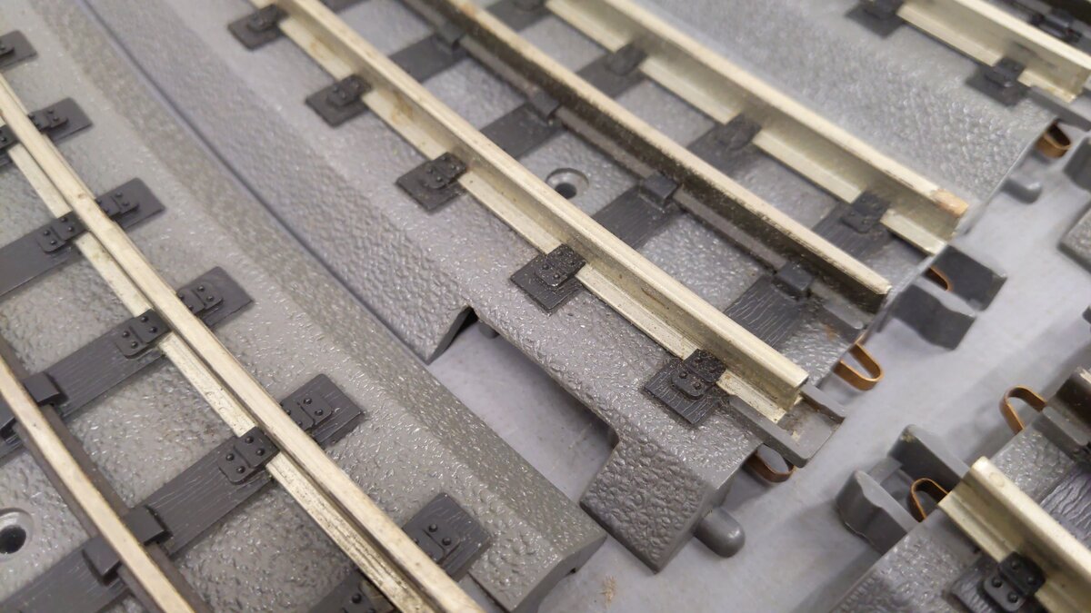 MTH 40-1002 O-31 Realtrax Track Full Curve Sections (16) EX