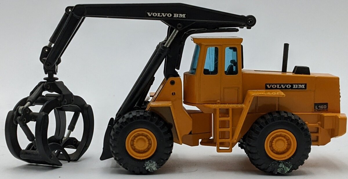 Joal 1:50 Volvo BM L160 High Lift Log Grapple Loader NEW