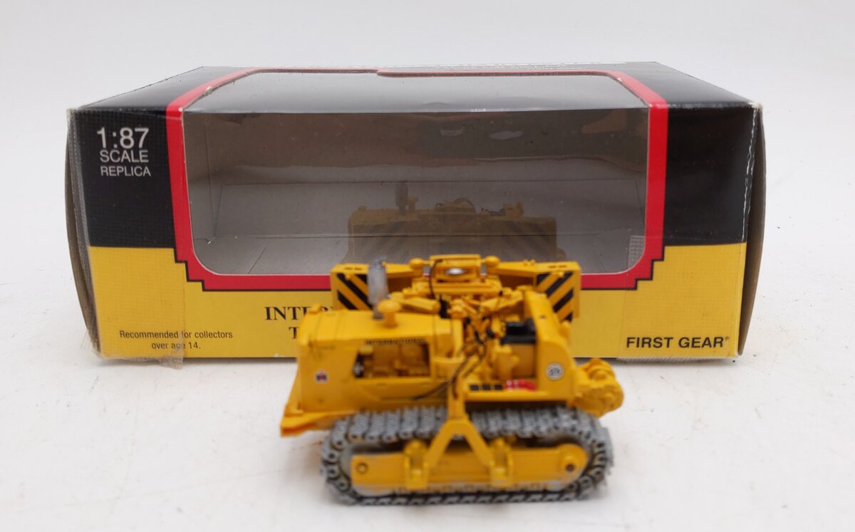 First Gear 80-0317 HO Scale (1:87) International TD-25 Crawler with Side Boom VG/Box