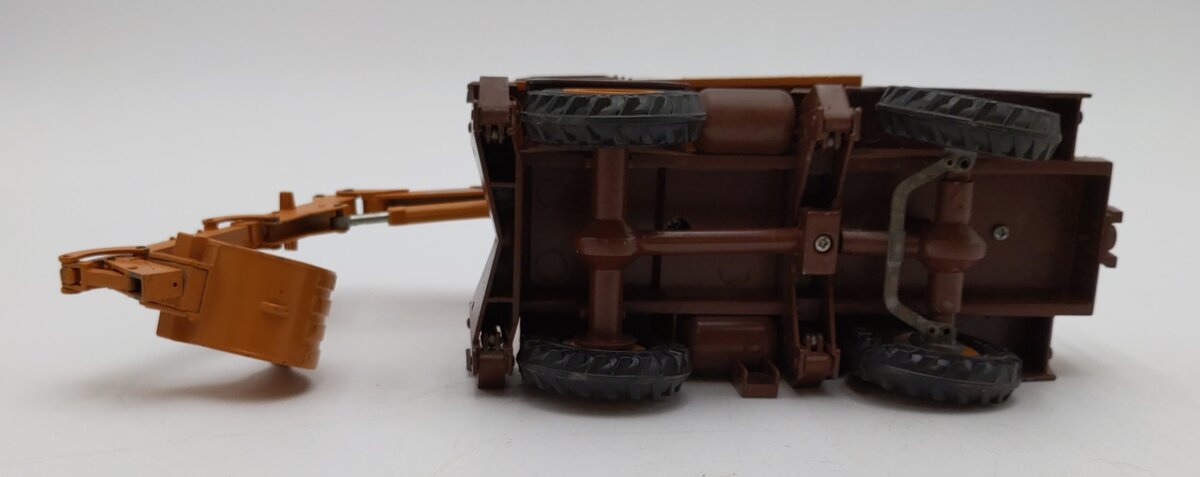 Conrad 1:50 Scale Case 1085B Cruz-Air Wheeled Excavator LN