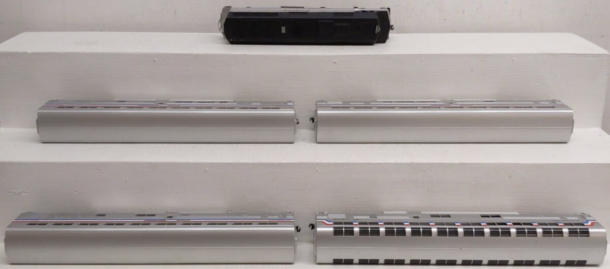 American Models Amtrak Superliner Phase 4 FP-40 S Gauge Diesel Train Set EX