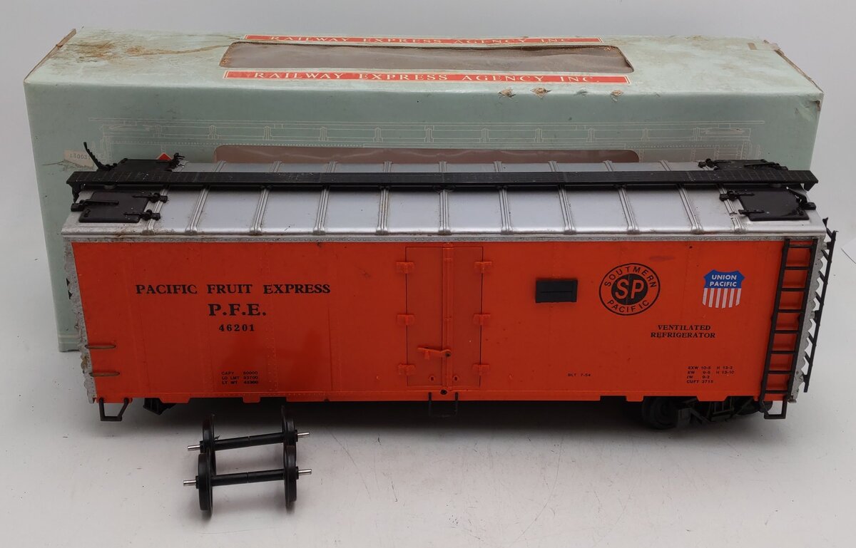 REA 46201 Pacific Fruit Express Orange Reefer EX/Box