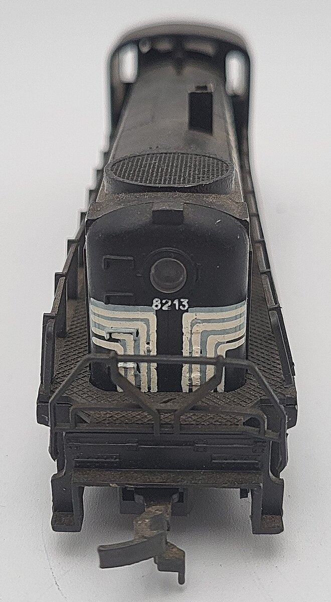AHM 8213 HO Scale New York Central RS-3 Diesel Engine #8213 VG