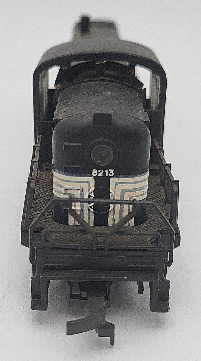 AHM 8213 HO Scale New York Central RS-3 Diesel Engine #8213 VG