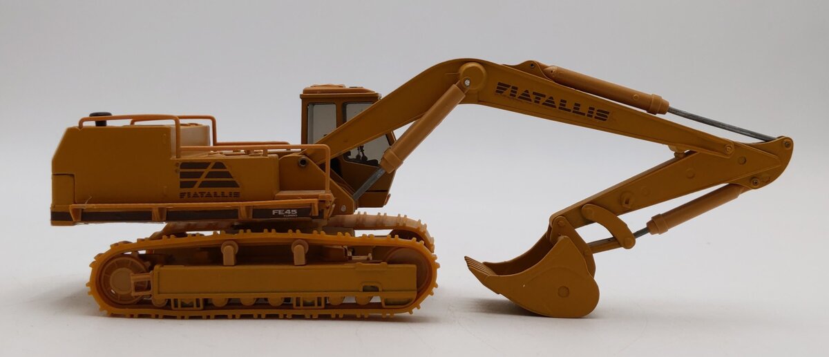 Old Cars 610 1:50 Scale Fiat Allis FE45 Excavator NEW
