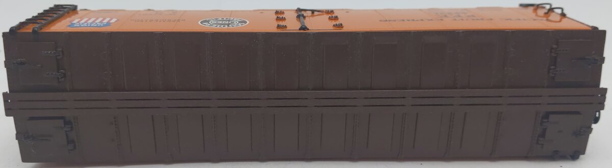 Challenger Imports 2136.1 HO Brass PFE Class R40-10 Steel Refrigerator Car #2117 EX/Box