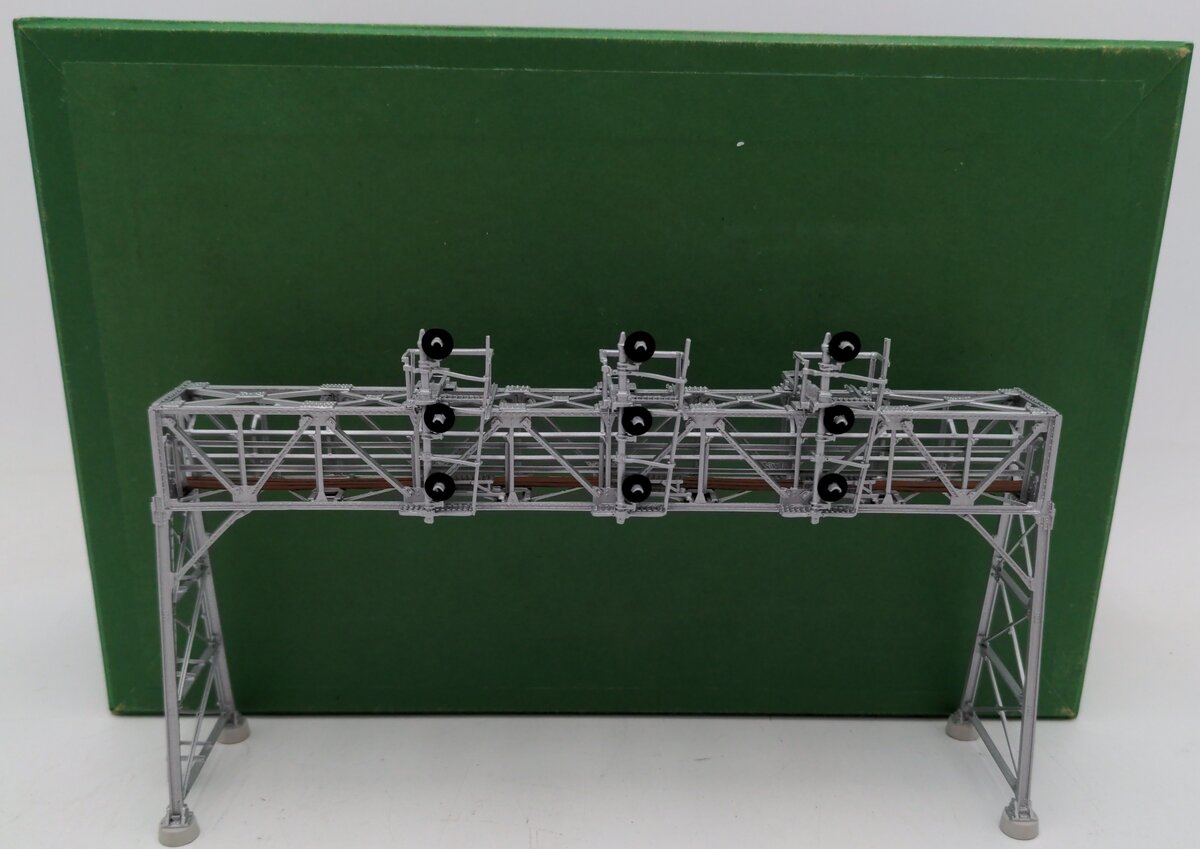 Overland Models #3486.1 HO Scale NYC/CR/CSX Signal Bridge EX/Box