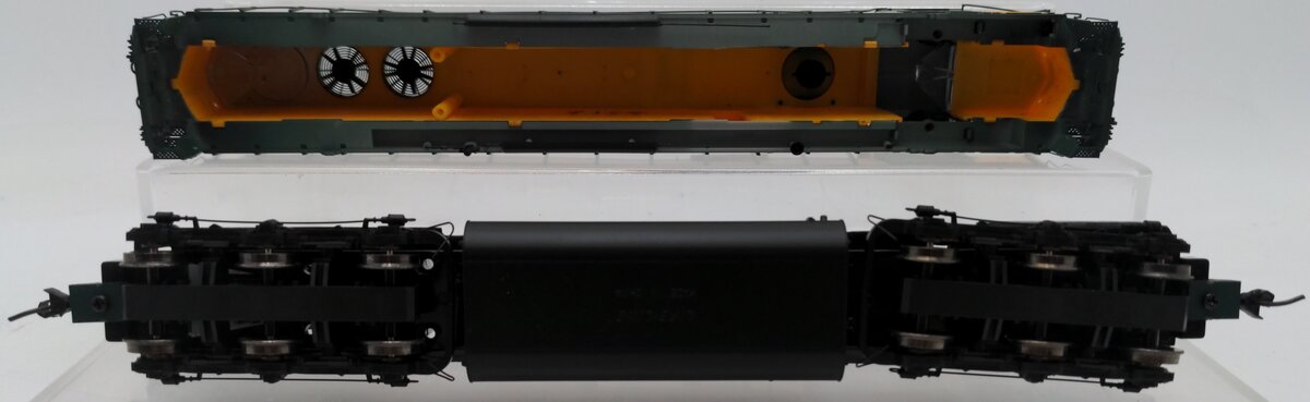 Proto 2000 23483 HO CNW SD60 Diesel Locomotive #8017 LN/Box