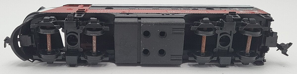 Athearn 3021 HO New Haven F7A Dummy Diesel Locomotive # 0272 VG