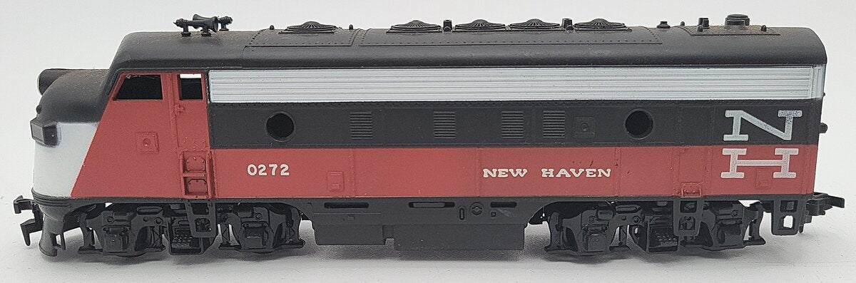 Athearn 3021 HO New Haven F7A Dummy Diesel Locomotive # 0272 VG
