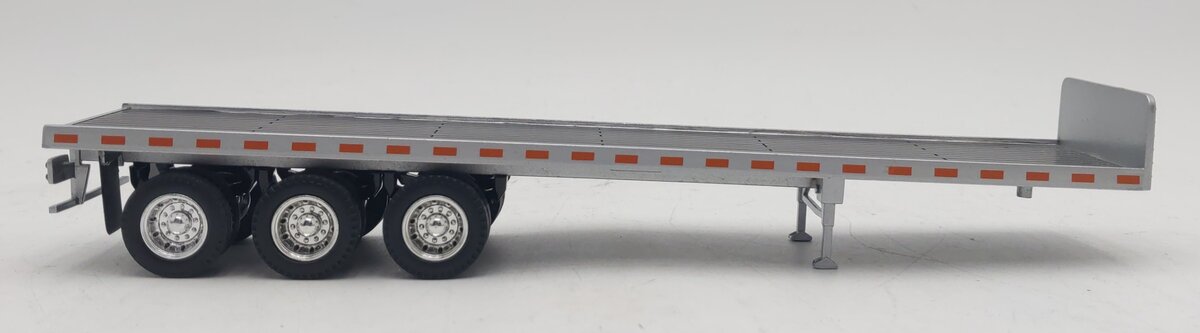 1:50 Scale Die-Cast Tri-Axle Flatbed Trailer LN