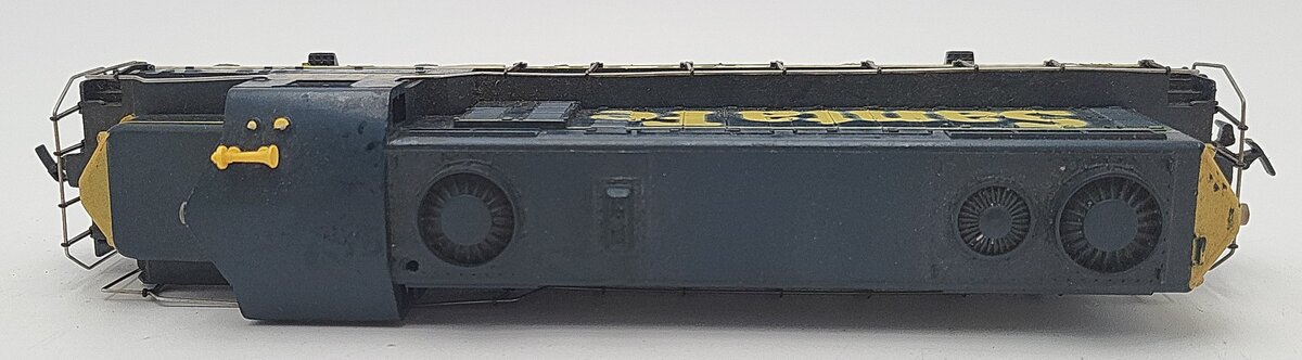 Tyco 5628 HO Scale Vintage Santa Fe GP20 Diesel Locomotive VG