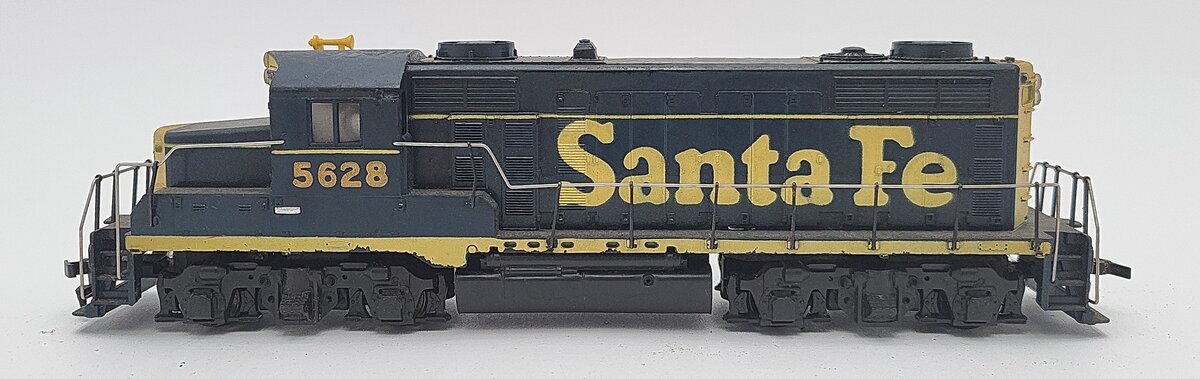 Tyco 5628 HO Scale Vintage Santa Fe GP20 Diesel Locomotive VG