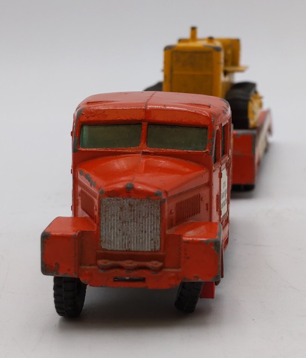 Matchbox K-8 King Size Laing Prime Mover & Transporter w/Caterpillar Tractor VG