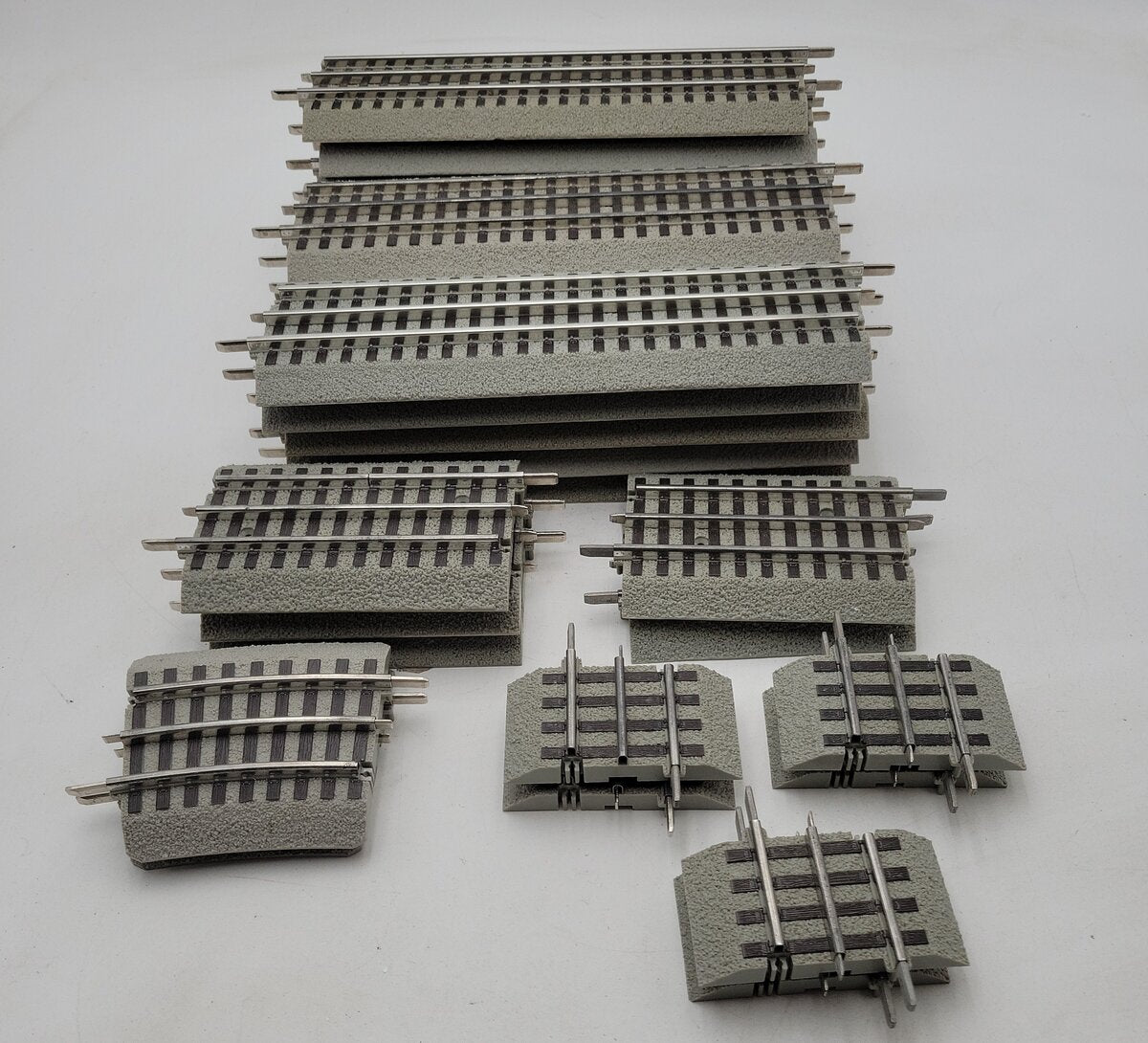 Lionel O Assorted FasTrack Sections [30] EX
