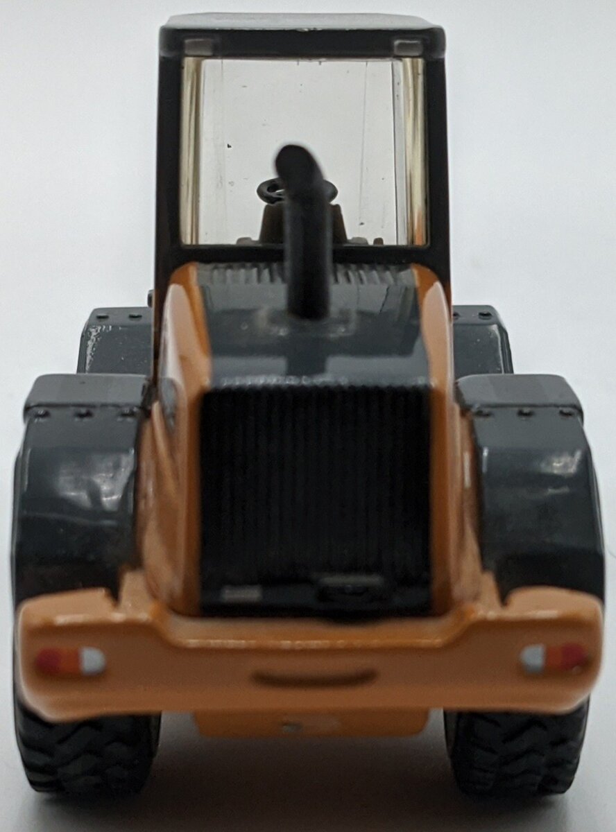 Ertl 14319 1:50 Scale Diecast Case 621D Wheel Loader NEW