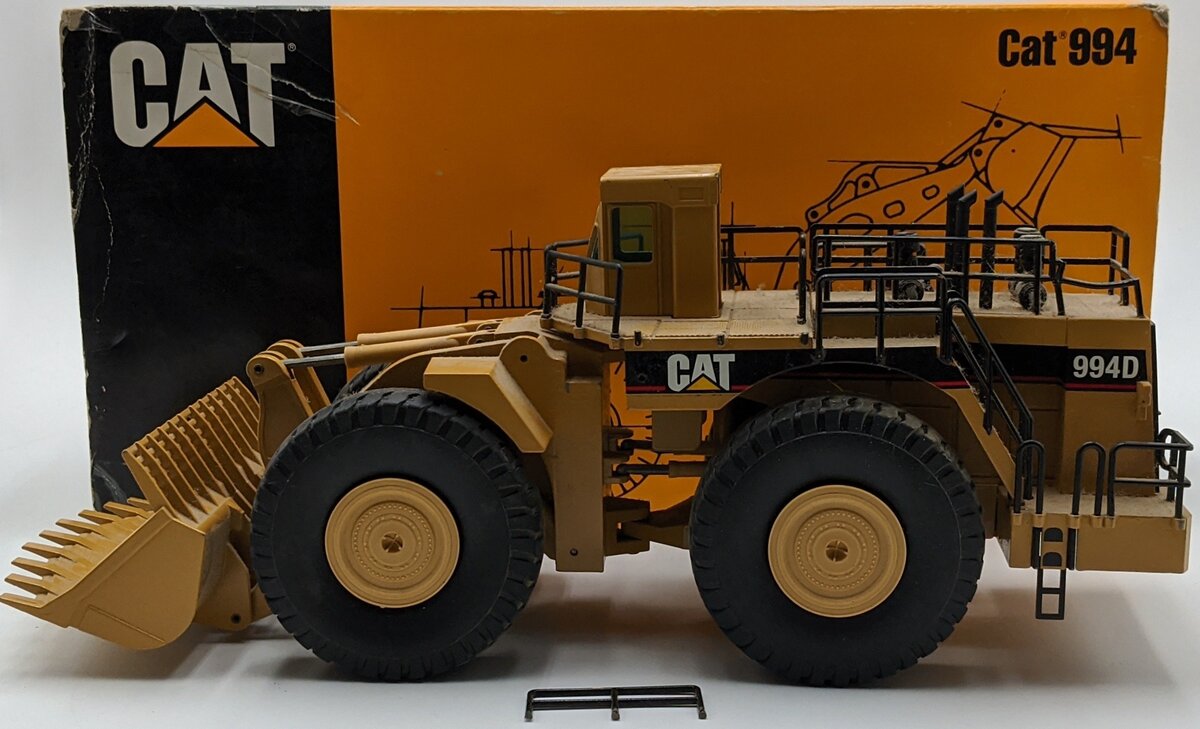 NZG 478 1:50 Cat 994D Wheel Loader/Box