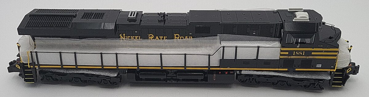 American Flyer 6-42551 S NKP NS Heritage Non-Powered ES44AC Diesel Loco #1881