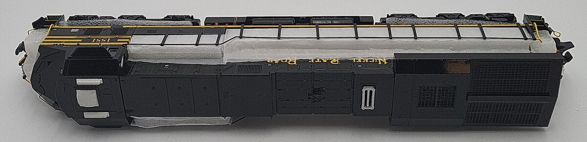 American Flyer 6-42551 S NKP NS Heritage Non-Powered ES44AC Diesel Loco #1881
