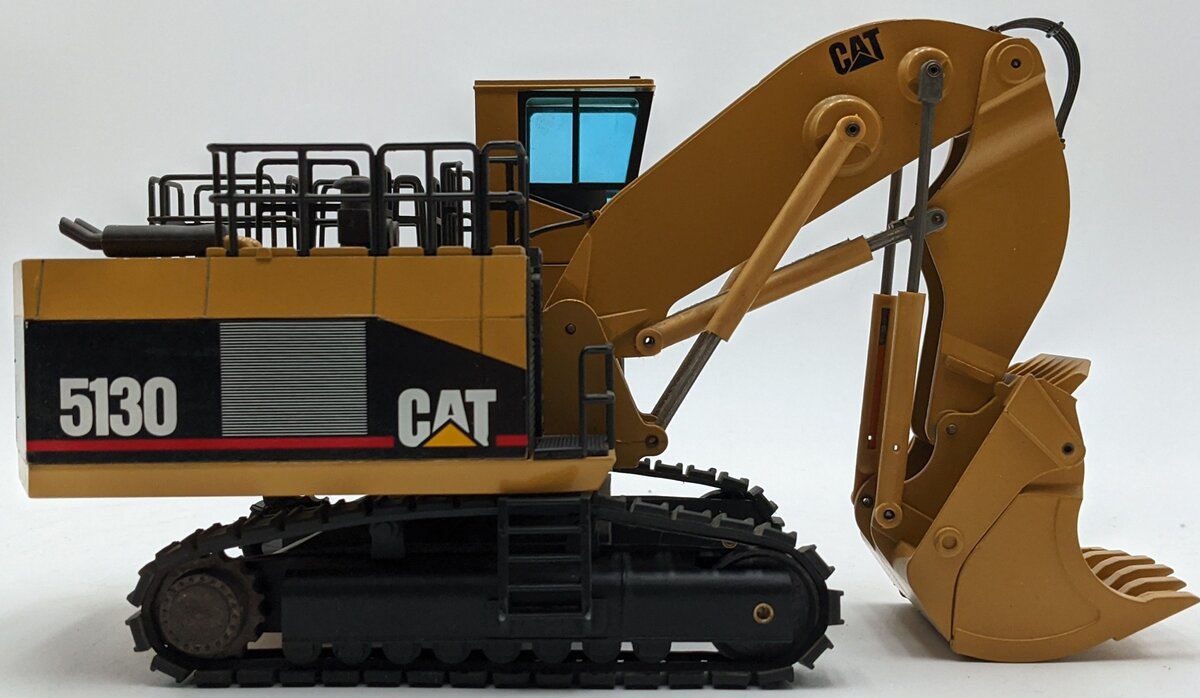 NZG 391 1:50 Cat 5130 Hydraulic Shovel NIB