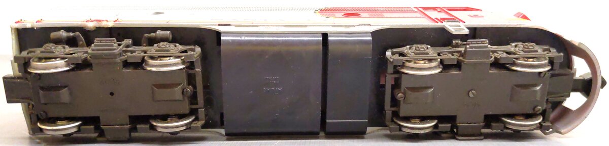 Atlas 6101 O Scale Santa Fe F7 A-Unit Diesel Locomotive (2-Rail) - Dummy