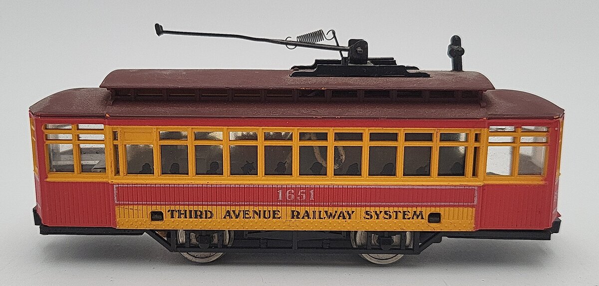 AHM 5301G HO Scale Third Avenue Railway System Trolley VG