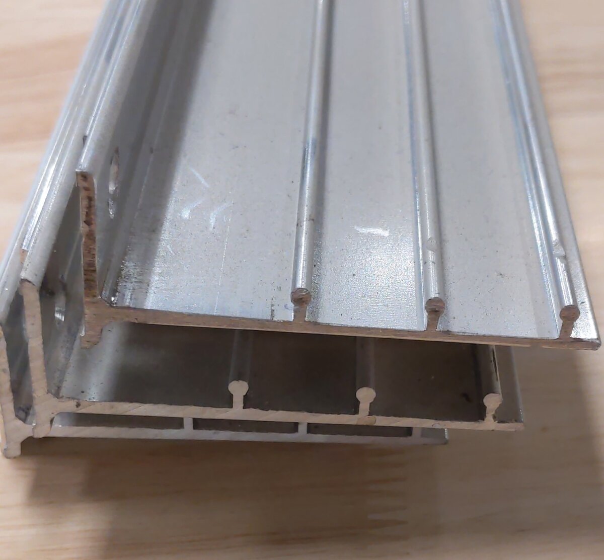 RA-1 Railrax O Gauge Shelf Section 3-Foot x 2-5/8", Satin - Glenn Snyder Shelf EX