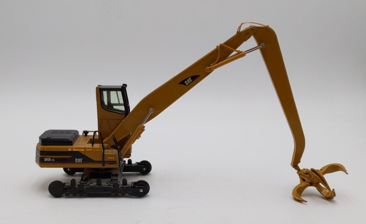 Norscot 55080 1:50 CAT 345B Series II Material Handler w/Work Tools