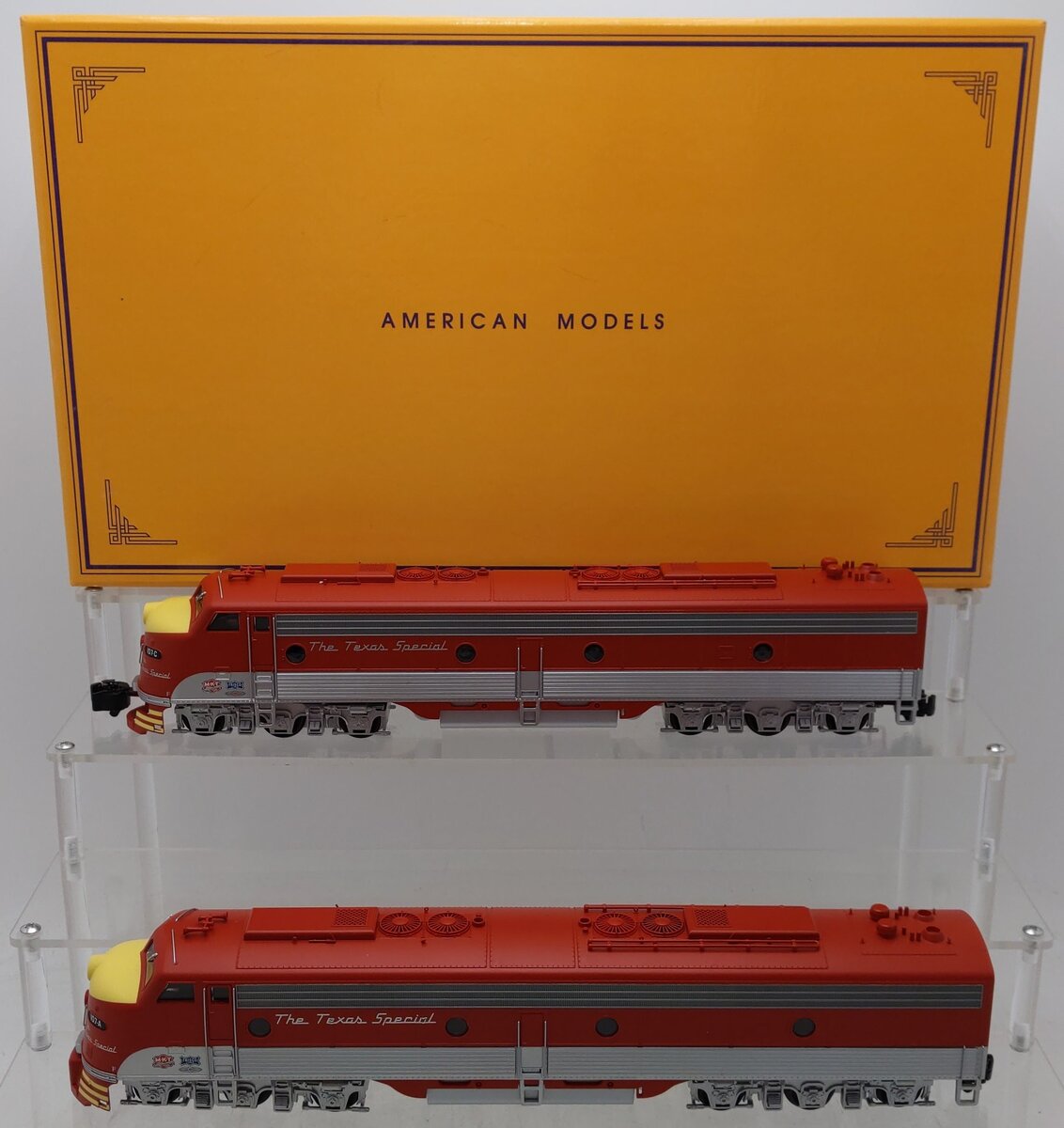 American Models S Scale MKT Texas Special EMD E8 AA Diesel Locomotives EX/Box